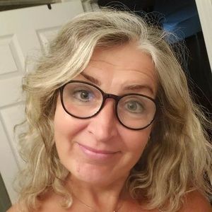 Meet your Posher, Anne